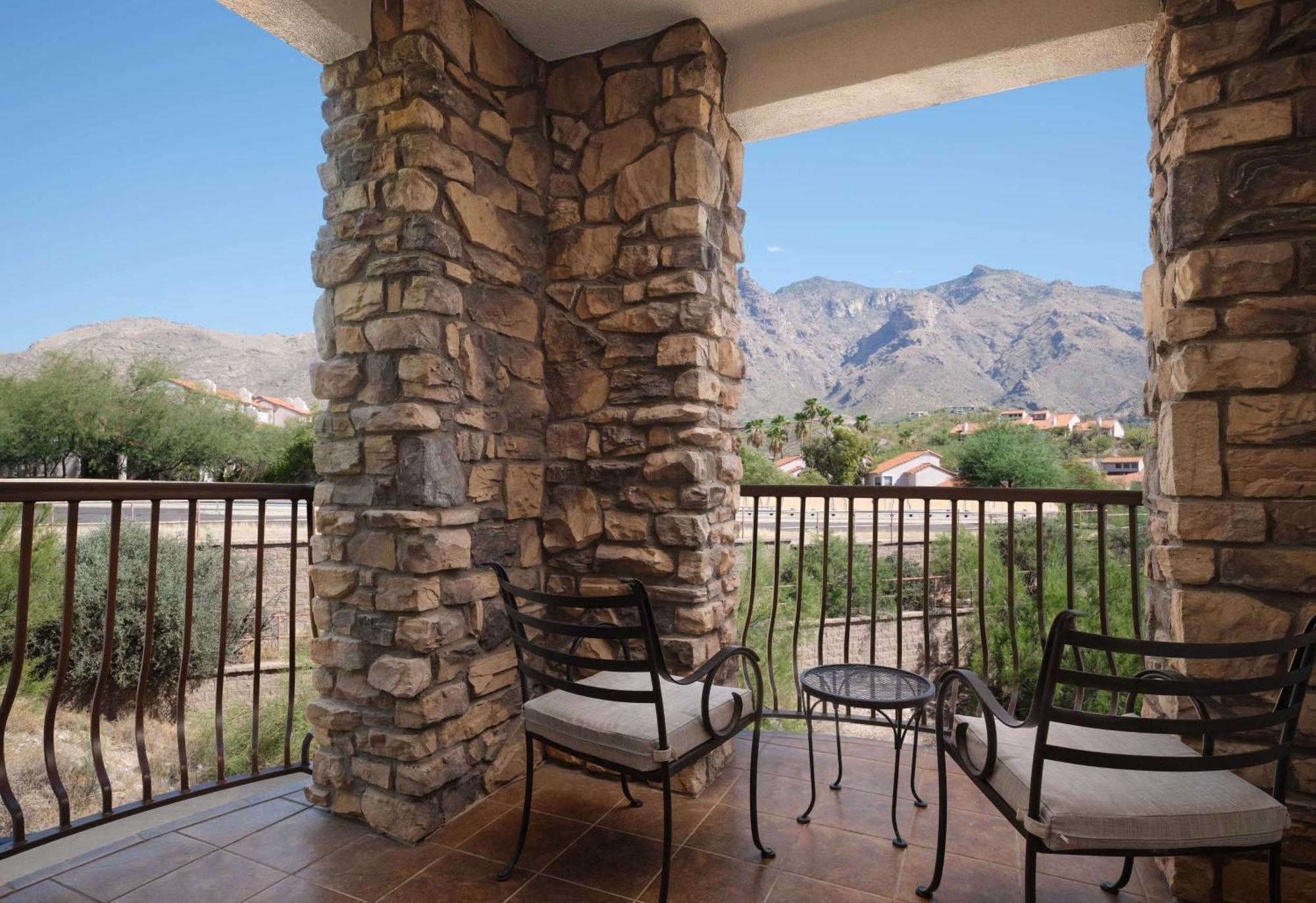 Embassy Suites Tucson - Paloma Village Extérieur photo